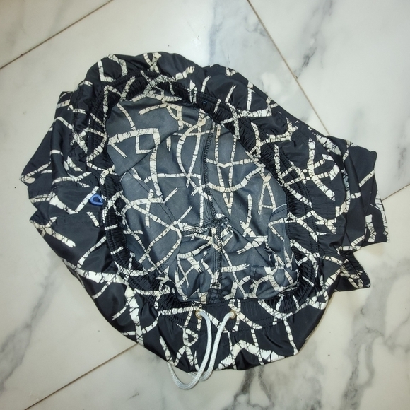 Scotch and Soda Mid-length Black and Cream Tribal printed Swim Shorts Size M - Picture 13 of 16